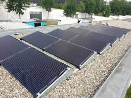 zonnepanelen plaatsen op plat dak