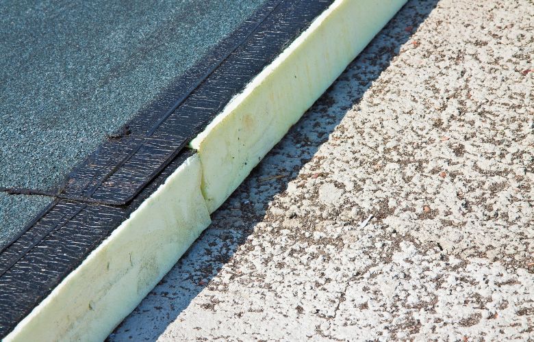 plat dak isoleren buitenkant kosten