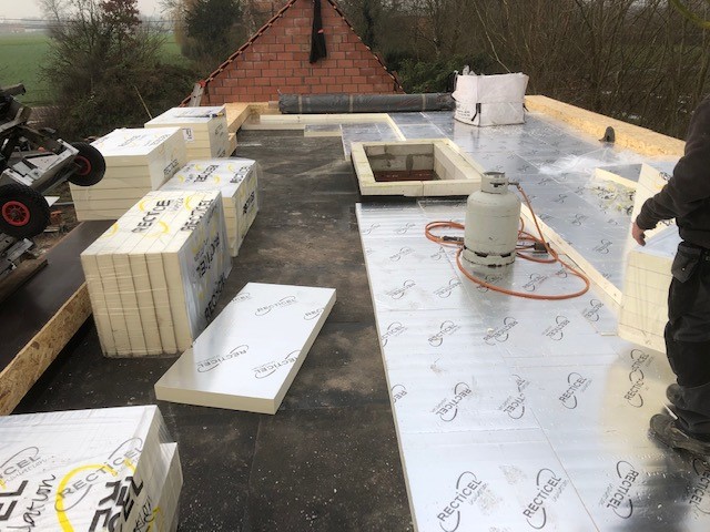 plat dak vernieuwen en isoleren